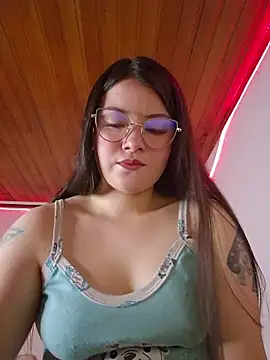 Snapshot of juli05star20 chatting on 05/01/26, 11:20 juli05star20 online show from 05/01/26, 11:20