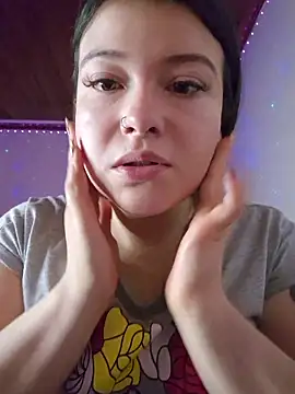 Snapshot of juli05star20 chatting on 07/18/26, 08:34 juli05star20 online show from 07/18/26, 08:34