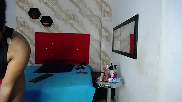 issa  love online show from 12/20/25, 12:12