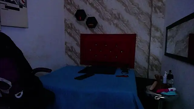 issa  love online show from 01/09/26, 01:03