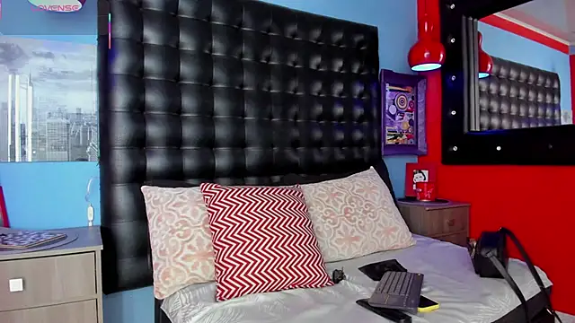 CloeRodriguez online show from 11/14/25, 09:24