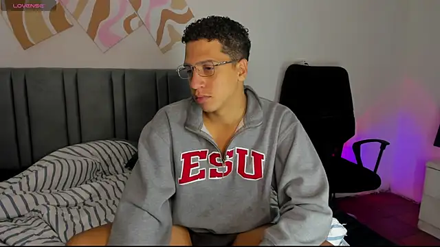 Snapshot of matt_benji chatting on 05/12/26, 05:37 matt benji online show from 05/12/26, 05:37