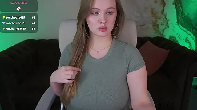 LylaYeess online show from 01/31/25, 10:42