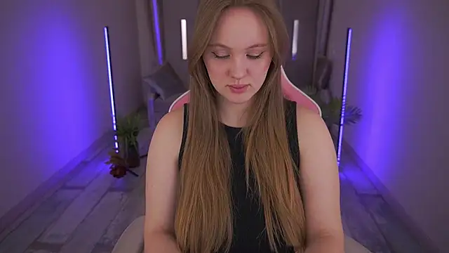 LylaYeess online show from 03/02/25, 10:35