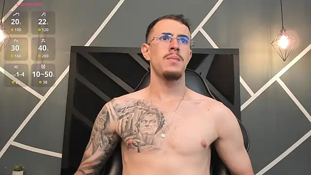 CodyWalkerR online show from 10/04/25, 05:22