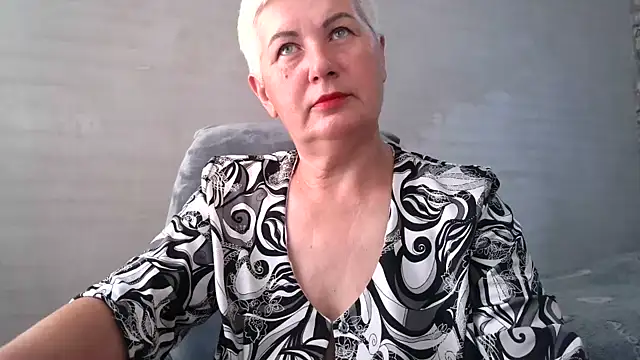 NicoleOlla online show from 09/26/25, 01:53