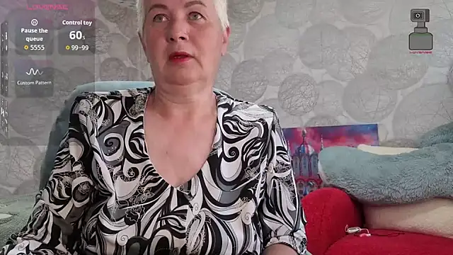 NicoleOlla online show from 05/19/26, 01:33