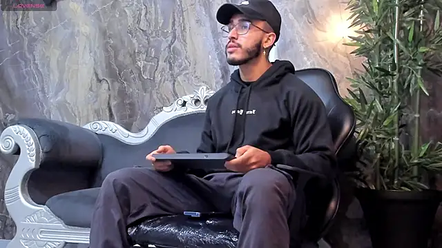 Liam Kleiin online show from 02/17/25, 11:44