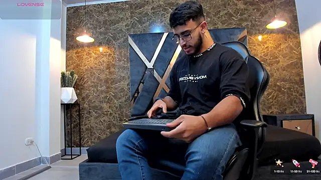 Liam Kleiin online show from 09/11/25, 11:21