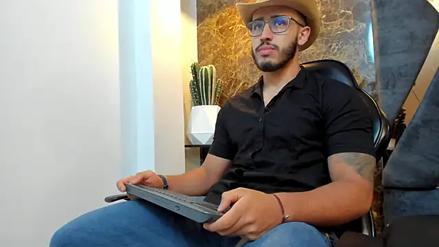 Liam Kleiin online show from 09/18/25, 11:23