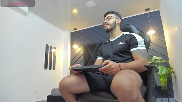 Liam Kleiin online show from 10/14/25, 11:22