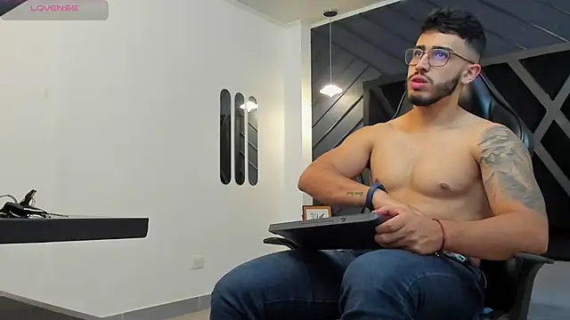 Liam Kleiin online show from 11/08/25, 11:32