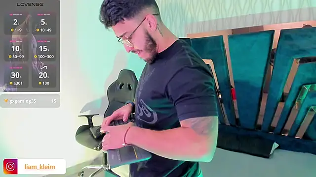 Liam Kleiin online show from 12/02/25, 11:26