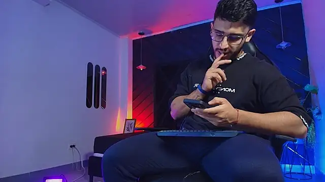 Liam Kleiin online show from 04/08/26, 11:32