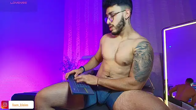 Liam Kleiin online show from 05/21/26, 05:42