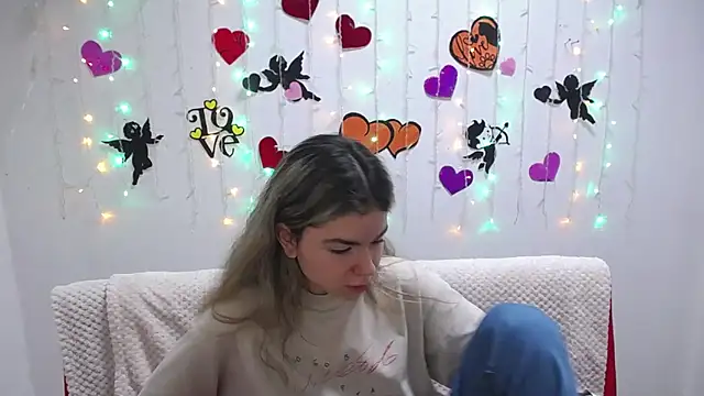 TinaRedly online show from 01/30/25, 09:36