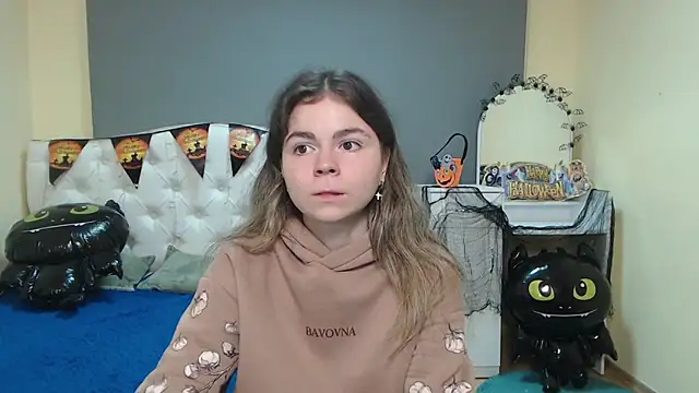 TinaRedly online show from 10/19/25, 05:35