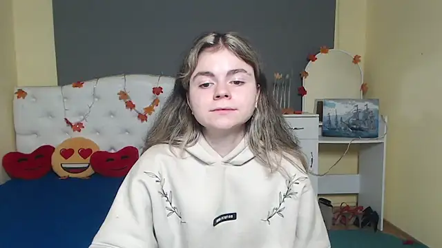 TinaRedly online show from 11/16/25, 06:46