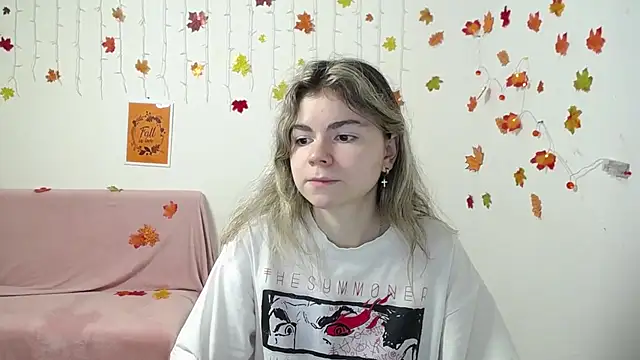 TinaRedly online show from 11/28/25, 07:00