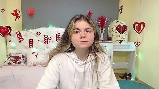 TinaRedly online show from 02/15/26, 06:15