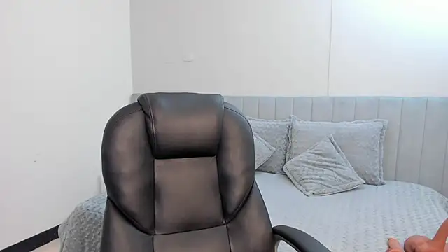 amira cute2 online show from 03/19/25, 09:38