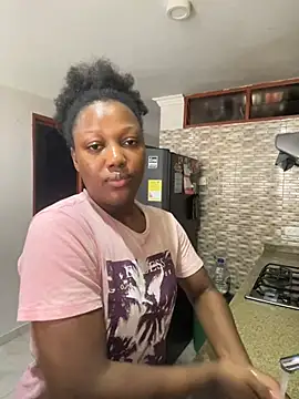 Snapshot of kellya_ chatting on 02/20/25, 04:14 kellya online show from 02/20/25, 04:14