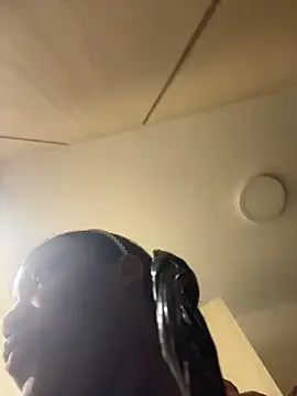 Snapshot of kellya_ chatting on 03/01/25, 01:32 kellya online show from 03/01/25, 01:32