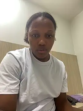 Snapshot of kellya_ chatting on 03/01/25, 04:37 kellya online show from 03/01/25, 04:37