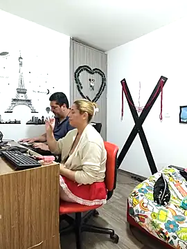 hotandfierylatinos2023 online show from 03/21/25, 10:17