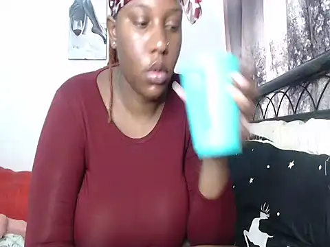 Whimsicalwillow online show from 09/23/25, 12:41