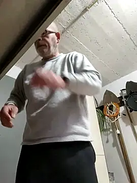 bottomhairy online show from 04/02/26, 02:58