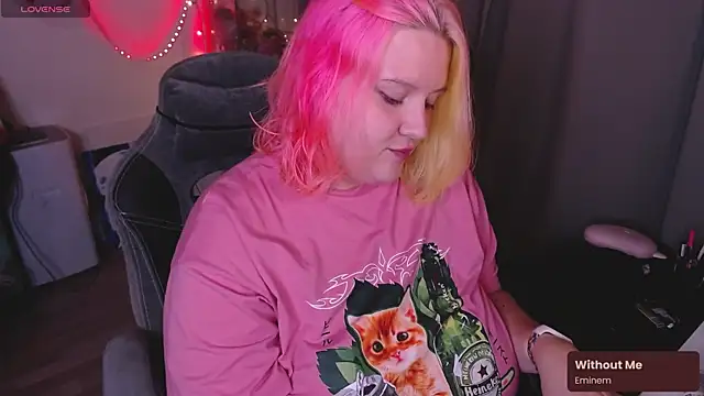 lissamuff online show from 10/06/25, 04:37