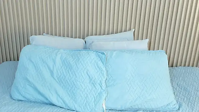 charlottebrowns  online show from 11/21/25, 12:15