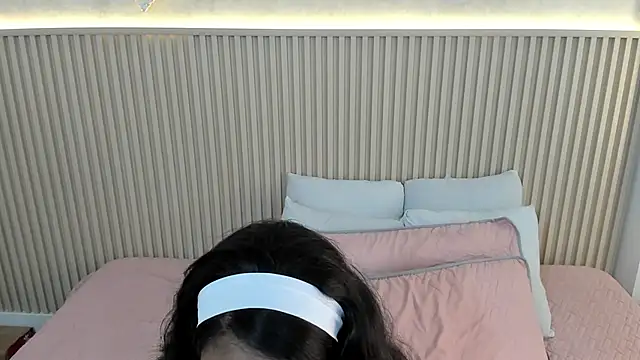 charlottebrowns  online show from 03/28/26, 12:05