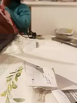 maleesa online show from 10/14/25, 06:09