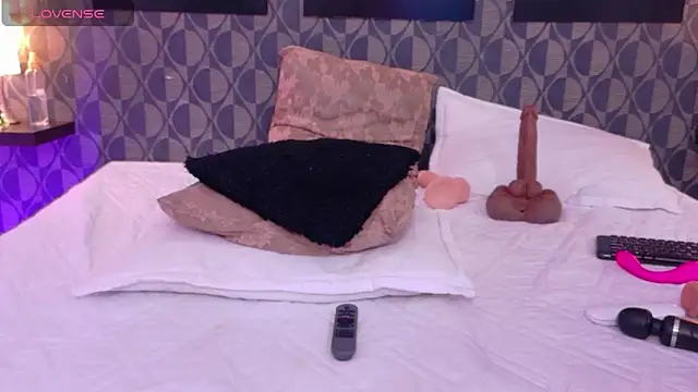 SharomRoss online show from 02/24/25, 06:26