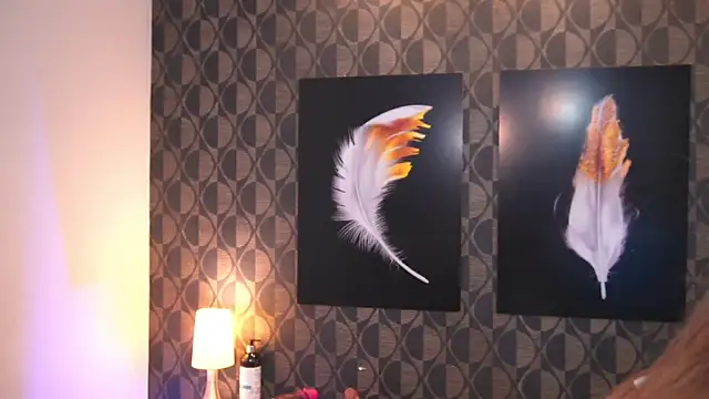 SharomRoss online show from 10/14/25, 03:57