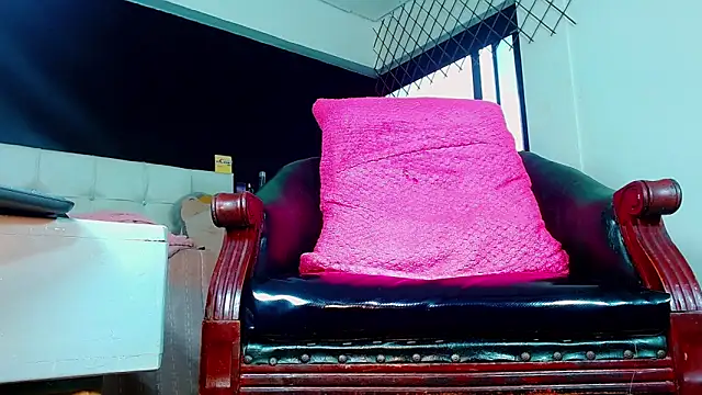 bellatrixx 69 online show from 01/14/26, 11:27