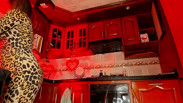 LaureenHills online show from 02/15/25, 03:20