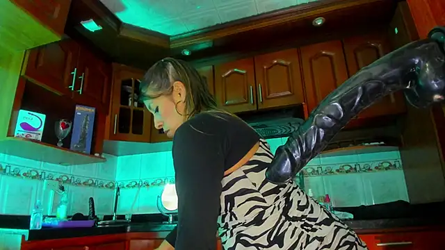 LaureenHills online show from 03/05/25, 09:16