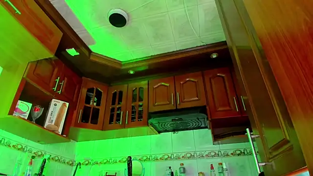 LaureenHills online show from 03/15/25, 06:25