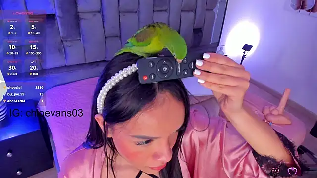 Chloe evans   online show from 03/07/25, 05:49