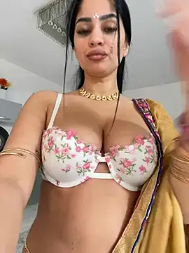  adelle online show from 02/22/25, 11:13