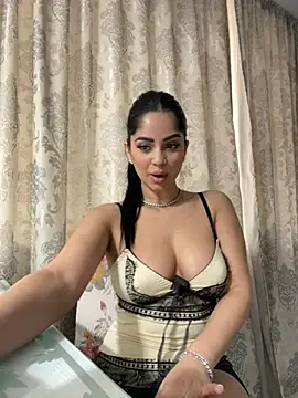  adelle online show from 02/27/25, 12:13