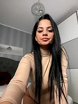  adelle online show from 11/19/25, 01:11