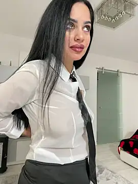  adelle online show from 01/09/26, 12:08