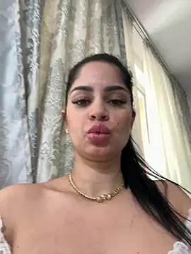  adelle online show from 04/16/26, 10:49