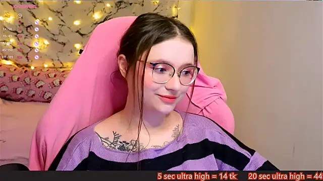 Snapshot of me__hanna chatting on 01/18/25, 09:34 me  hanna online show from 01/18/25, 09:34