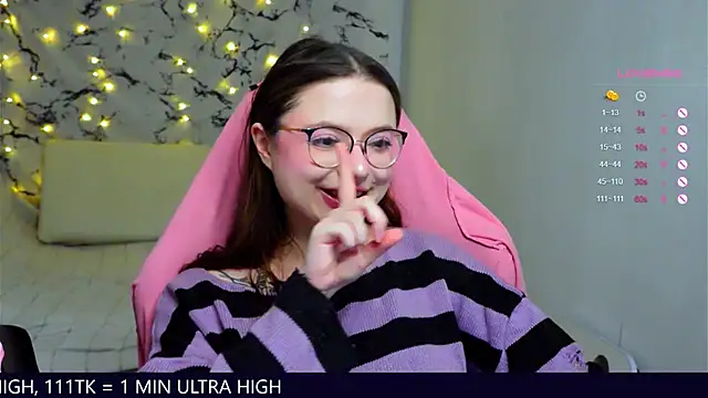 Snapshot of me__hanna chatting on 03/03/25, 02:04 me  hanna online show from 03/03/25, 02:04