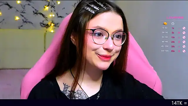 Snapshot of me__hanna chatting on 03/09/25, 11:25 me  hanna online show from 03/09/25, 11:25